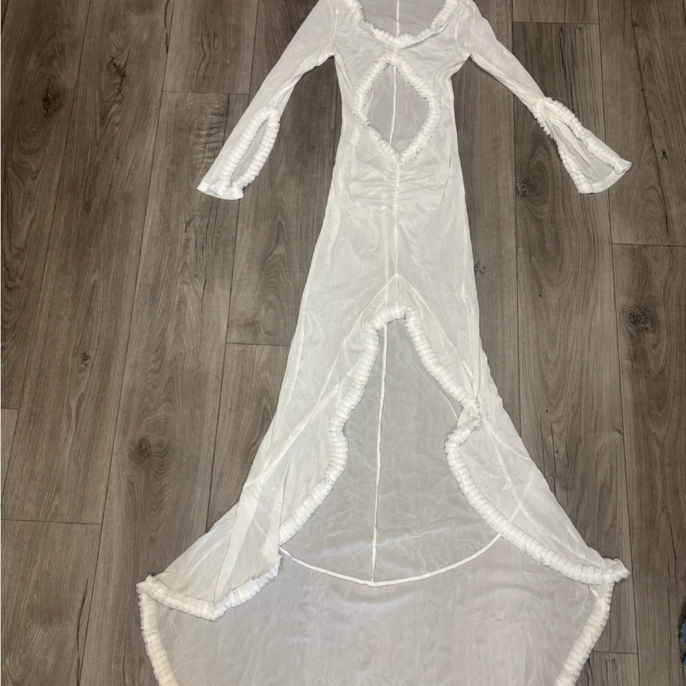 Chic White Ruffled Maxi Dress